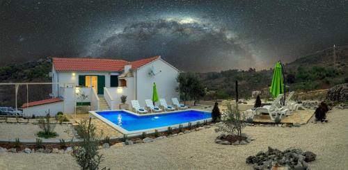  Vila Ela in Dračevica
