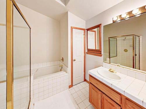 Lone Indian Trail Home Home - image 7