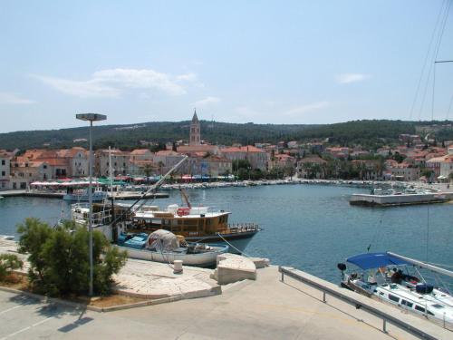  Apartment Ivo-4 in Supetar