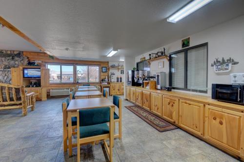 Booneslick Lodge - Neosho - 로비