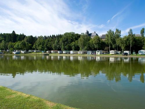  Holiday Home Camping Le Val de l´Aisne-1 in Érezée