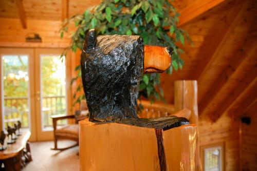 Chateau Bearden Sevierville Cabin - image 5