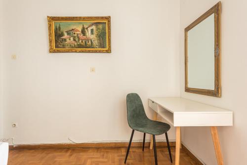 Athens Empire Paradise Apartment - image 3
