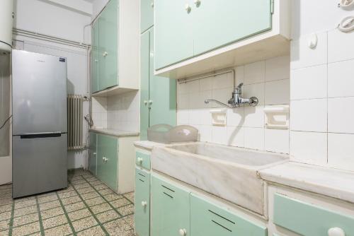 Athens Empire Paradise Apartment - image 8