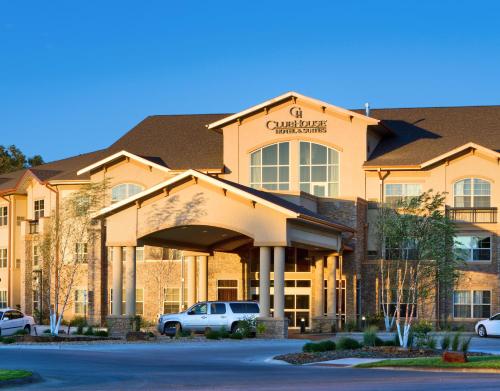Clubhouse Hotel & Suites Pierre