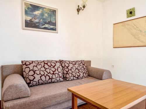  Apartment Luka.1 in Drage