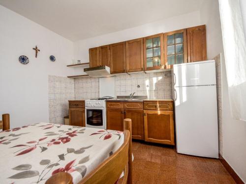  Apartment Luka.2 in Drage