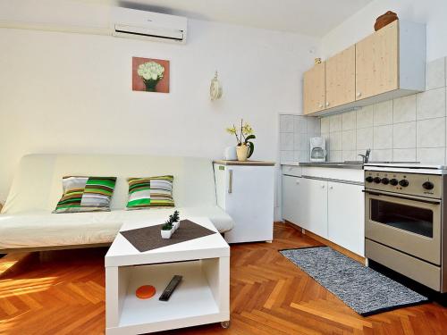  Apartment AnÄiÄ.2 in Zadar