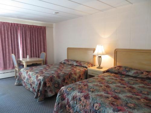 Parkway Motel