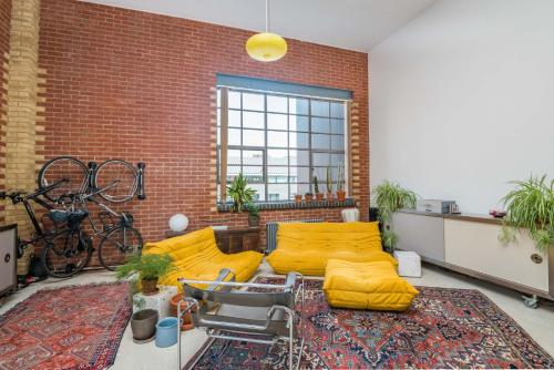 Sensational Shoreditch Loft Close To Barbican, , London