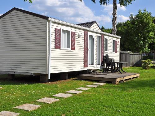  Holiday Home Camping Le Val de l´Aisne-4, Unterkunft in Érezée