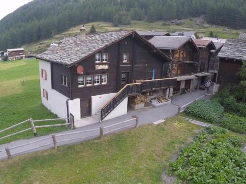 B&B Saas-Grund - Apartment Talblick by Interhome - Bed and Breakfast Saas-Grund