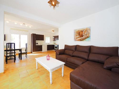  Holiday Home Alberes by Interhome in Empuriabrava