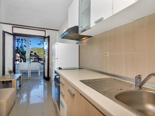 Apartment Rubin-6 by Interhome in Zastražišće