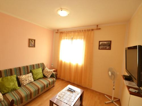  Apartment Neda in Pridraga
