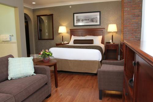 19275066 Hume Hotel & Spa