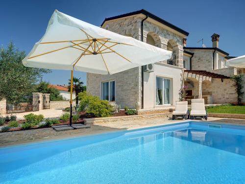  Villa Branka in 52210 Rovinjsko Selo