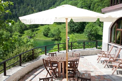 Balcony/terrace, Chalet Sul Lago Hotel In Montagna in Moncenisio