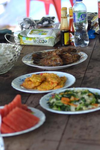 Orangutan Shaka Houseboat with cabin in Kumai Hulu