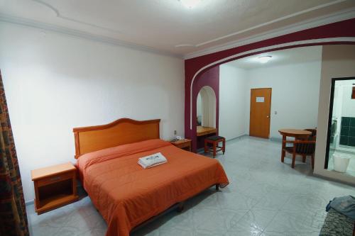 HOTEL EL CONQUISTADOR MONARCA. in Zitácuaro, Mexico
