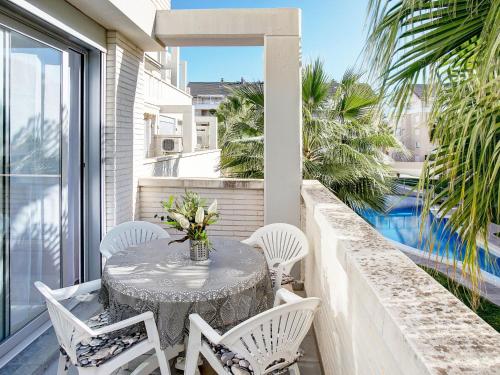 Apartment Élegance by Interhome 3