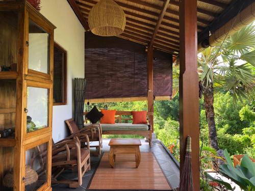 บริการและสิ่งอำนวยความสะดวก, ฟรานจิพานี อินน์ แอนด์ เรสเตอรองต์ (Frangipani Inn & Restaurant) in อาเมด
