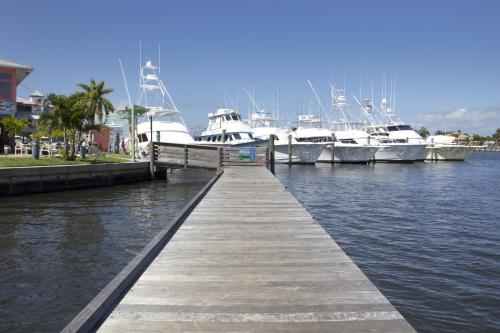Pirate's Cove Resort and Marina - Stuart - image 10