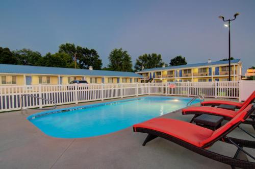 3 double beds
