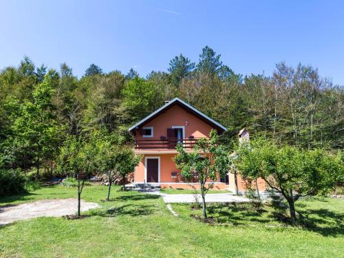  Holiday Home Forest Escape in Ričice