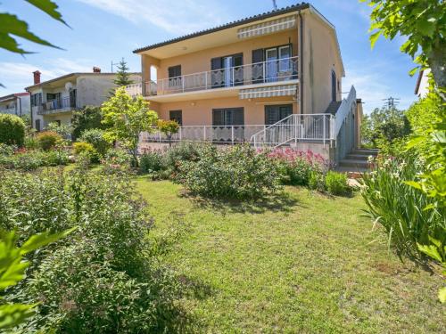  Apartment Paola in Labin