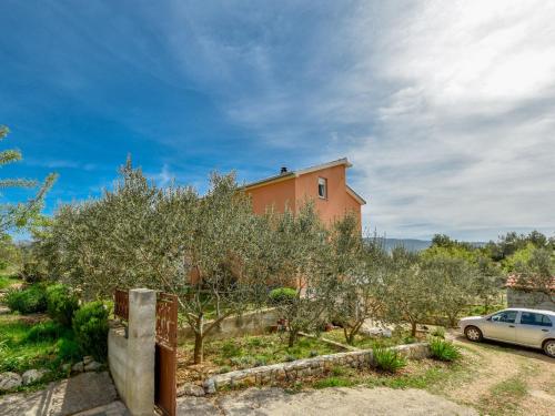  Apartment Dragica, Unterkunft in Pridraga