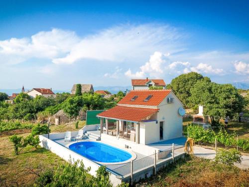  Holiday Home Ivica in 21400 Mirce