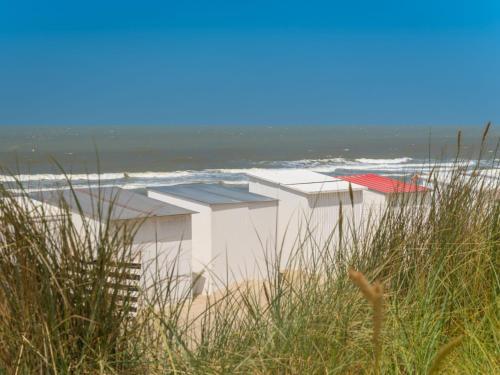 Apartment Zandloper II with balcony by Interhome in Bredene