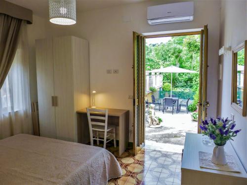  Holiday Home Il Piccolo Nocelleto by Interhome in SantʼAgata sui Due Golfi