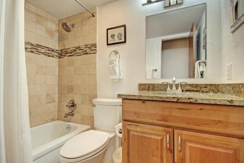 Tyra Summit A2E Condo - image 3