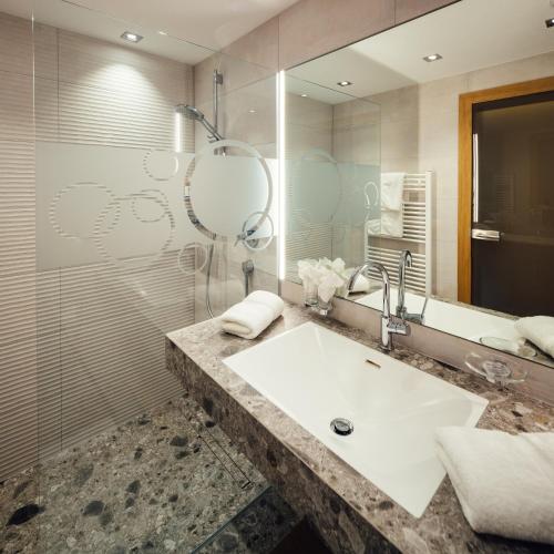 Hotel Garni Angela - image 7