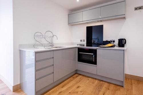 Oak – Three Tuns Apartments - image 7