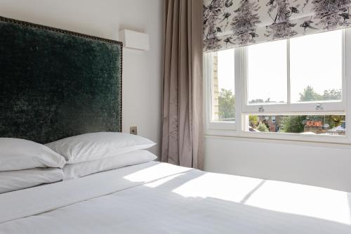 Onslow Gardens XXII by Onefinestay