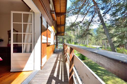 Large Chalet Near Gorges du Verdon