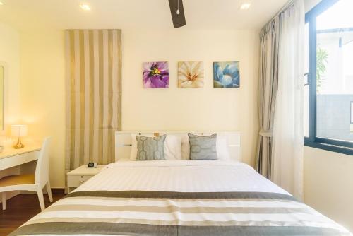 Elata townhouse 3 bdr 3 bth, 800m to Bangtao beach ( Elata townhouse 3 bdr 3 bth, 800m to Bangtao beach )