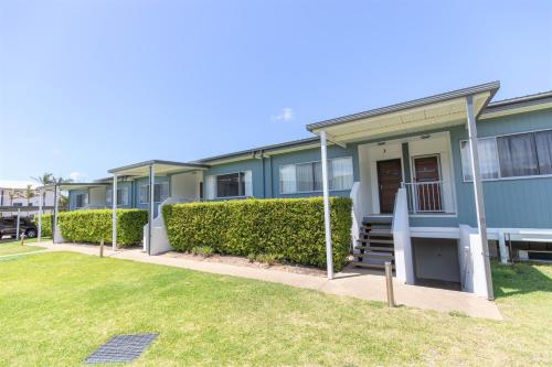 โรสสลีน เบย์ รีสอร์ท (Rosslyn Bay Resort) in เยพพูม