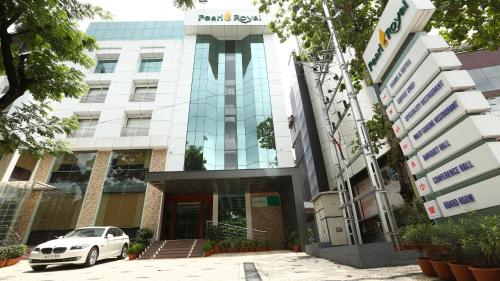 . PEARL ROYAL INTERNATIONAL HOTELS & RESORTS PVT LTD