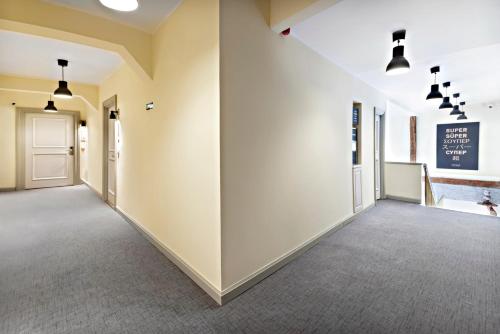 SuperB Luxury Suites