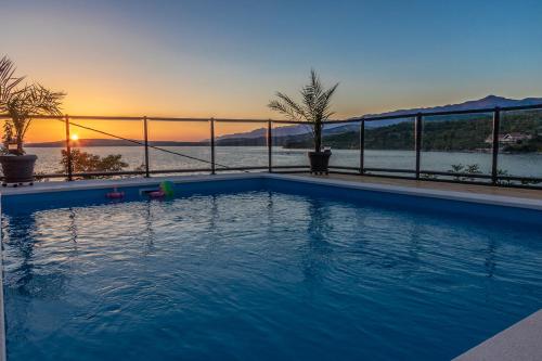  Holiday house ''Paradise'' in Kruševo