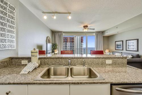 Shores of Panama 1807 Condo - image 2