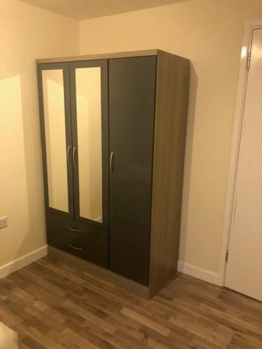 CENTRAL APARTMENT PADDINGTON - image 14