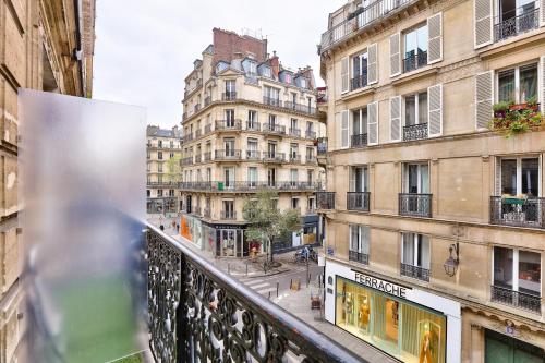 23 - Pretty Parisian Flat in Montorgueil