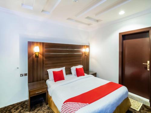 Guestroom, Mocador Hotel Apartments in Al Mugharzat