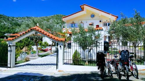 Family Villas Kanakia Home-100m² Garden-500m² gîte à louer Kanáki