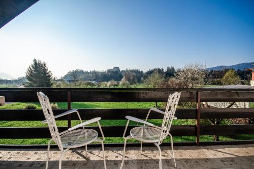 Deerwood Villa-Modern cozy apartment with castle view